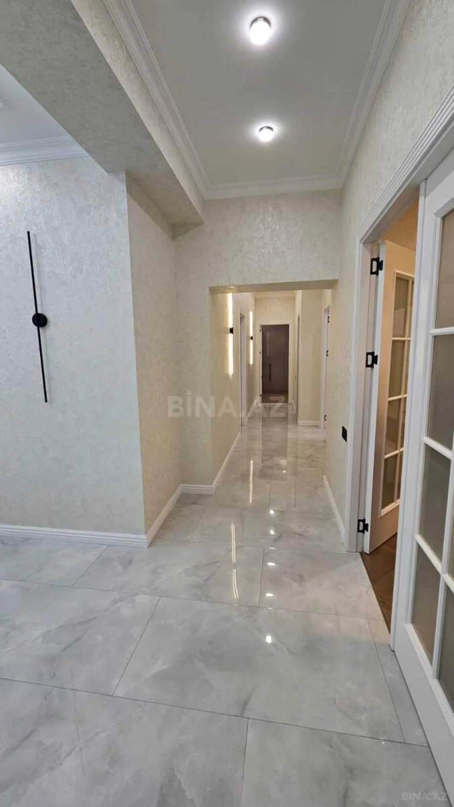 Kirayə verilir 4 otaqlı mənzil 140 m²