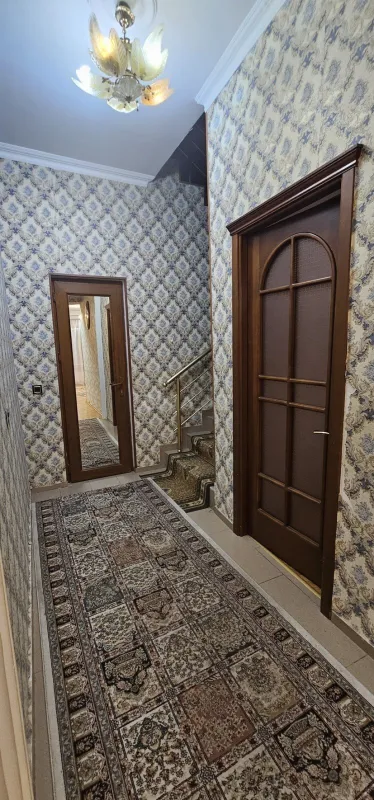 Satılır 9 otaqlı həyət evi 420 m²