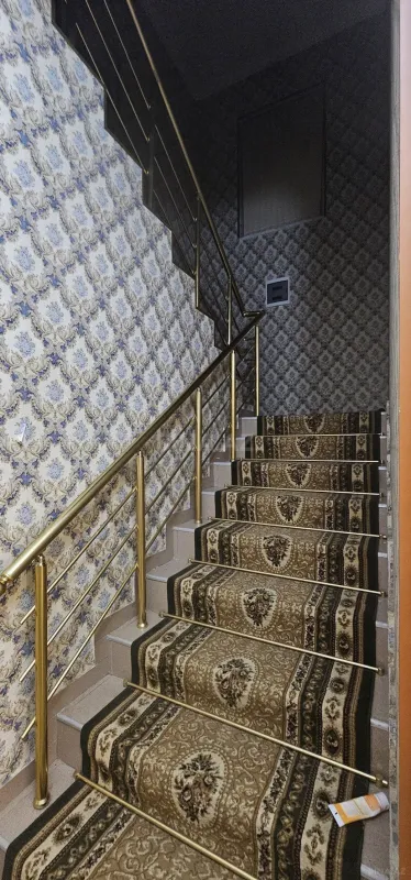 Satılır 9 otaqlı həyət evi 420 m²