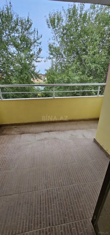 Satılır 9 otaqlı həyət evi 420 m²