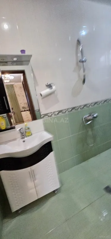 Satılır 9 otaqlı həyət evi 420 m²