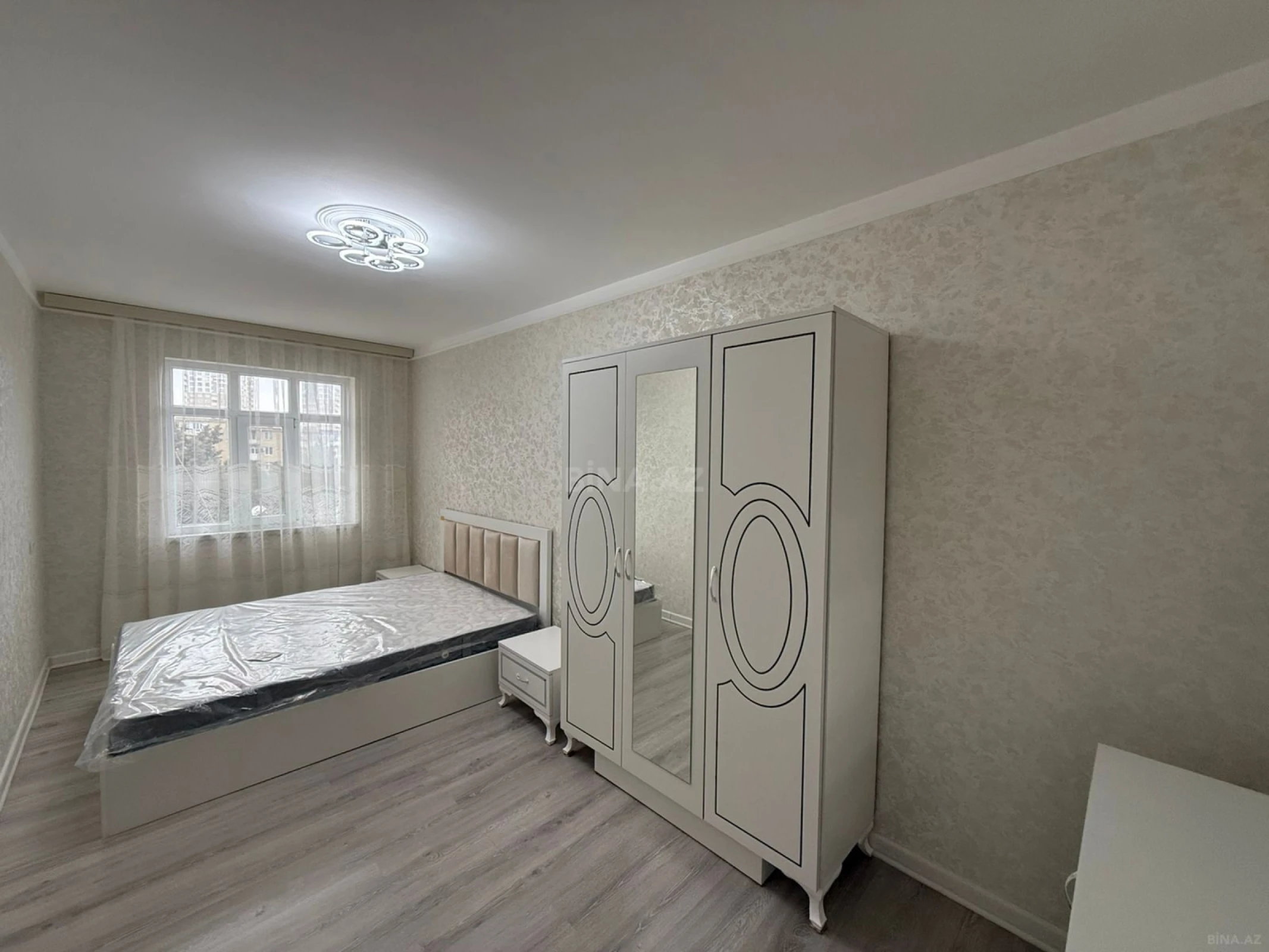 Satılır 2 otaqlı mənzil 55 m²