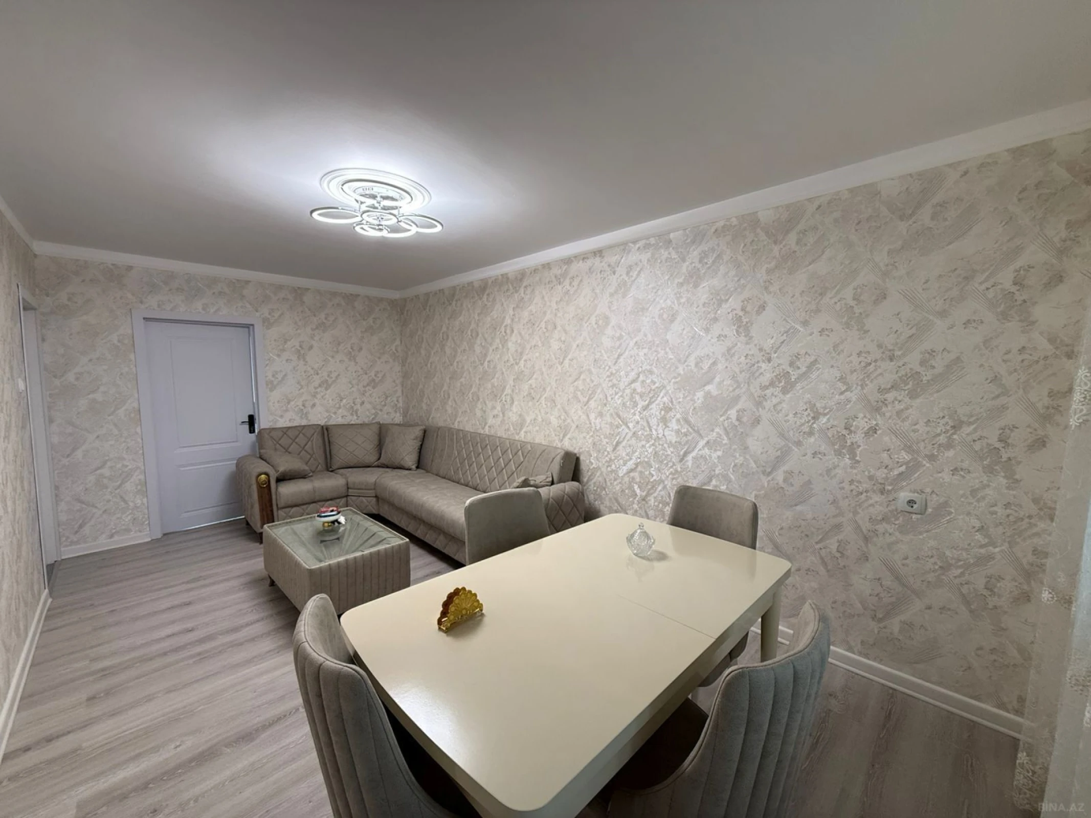 Satılır 2 otaqlı mənzil 55 m²