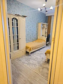 Satılır 3 otaqlı mənzil 129 m²