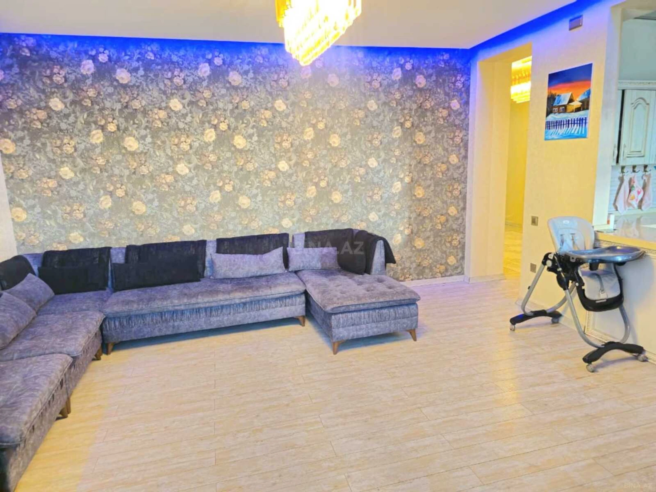 Satılır 3 otaqlı mənzil 129 m²