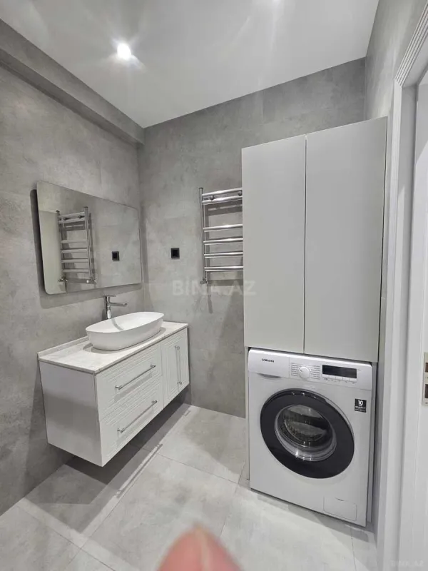 Kirayə verilir 2 otaqlı mənzil 80 m²