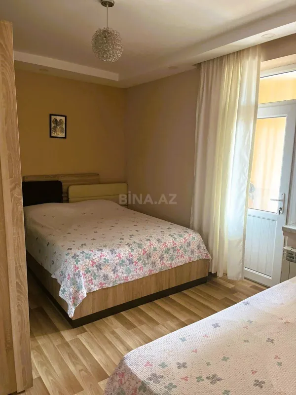 Satılır 2 otaqlı mənzil 70 m²