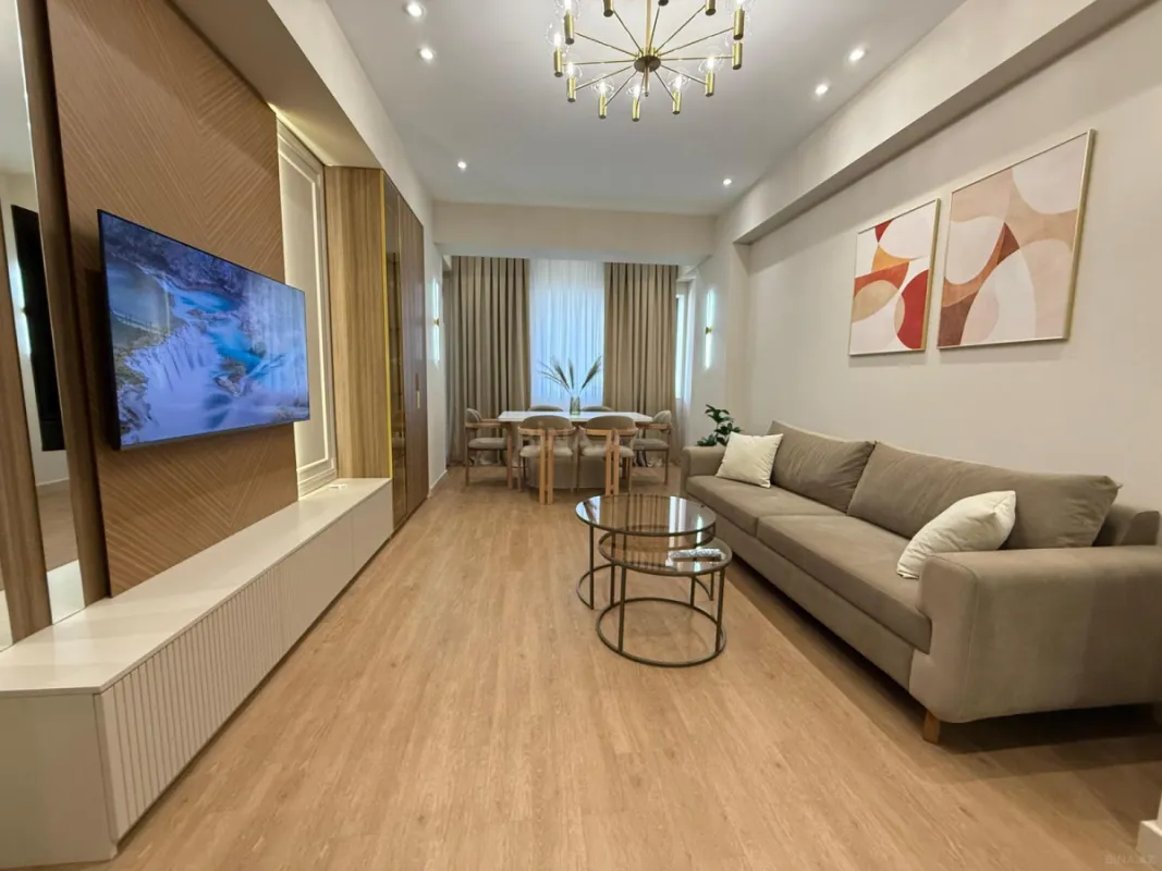 Kirayə verilir 2 otaqlı mənzil 70 m²