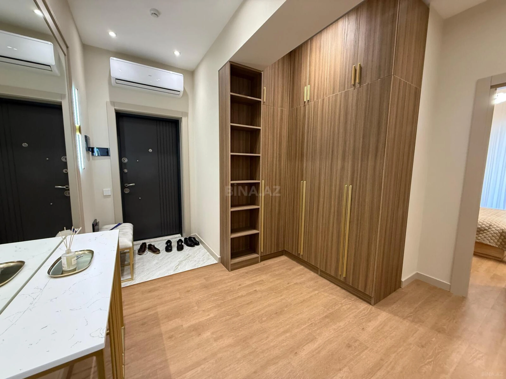 Kirayə verilir 2 otaqlı mənzil 70 m²