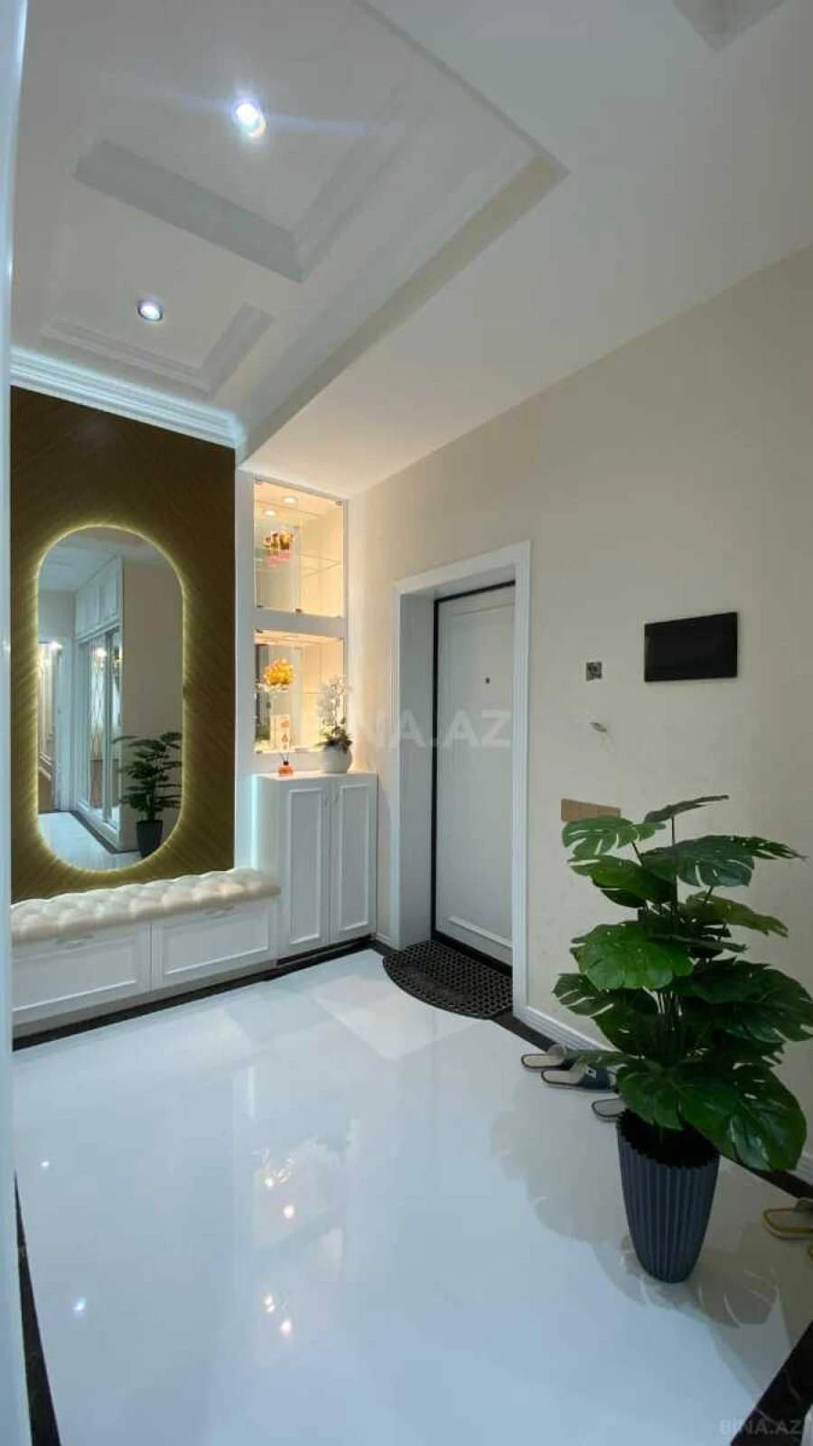 Satılır 3 otaqlı mənzil 104 m²