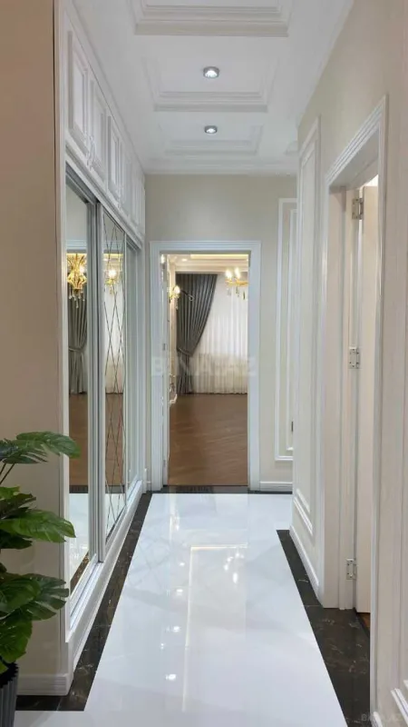 Satılır 3 otaqlı mənzil 104 m²