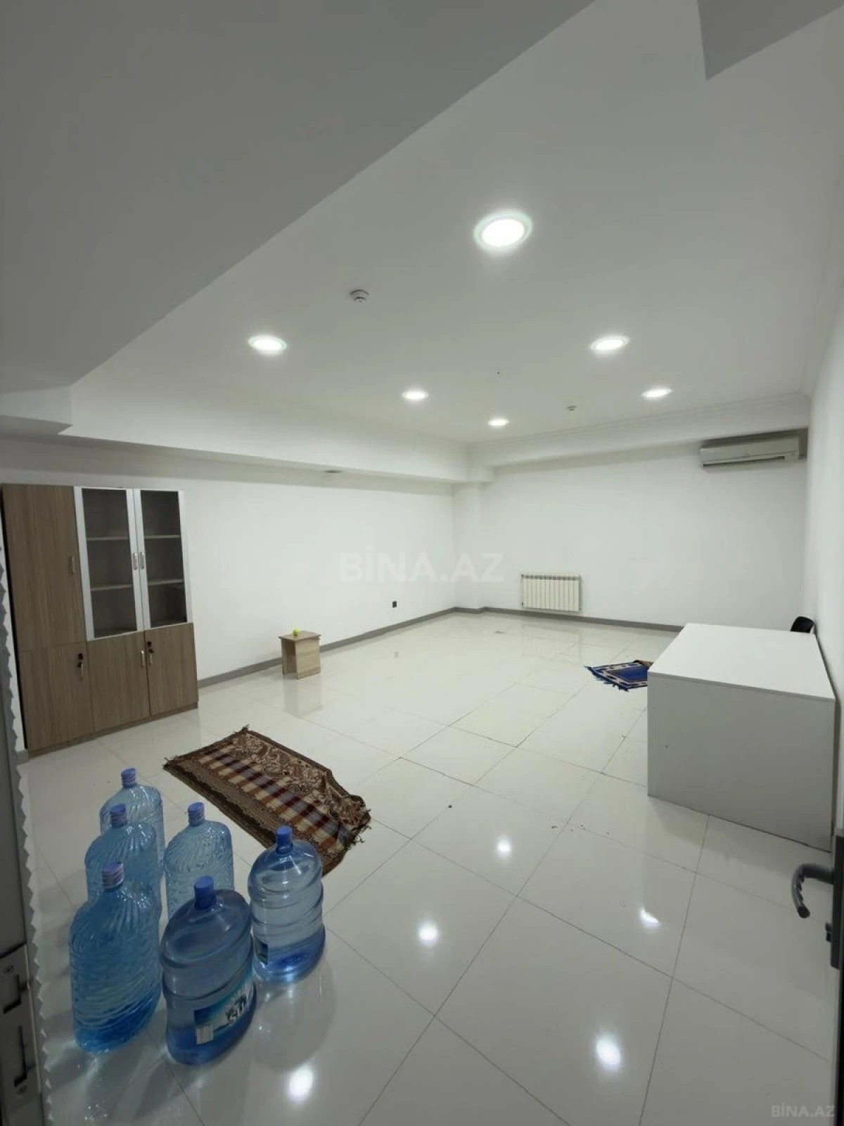Kirayə verilir 2 otaqlı ofis 25 m²