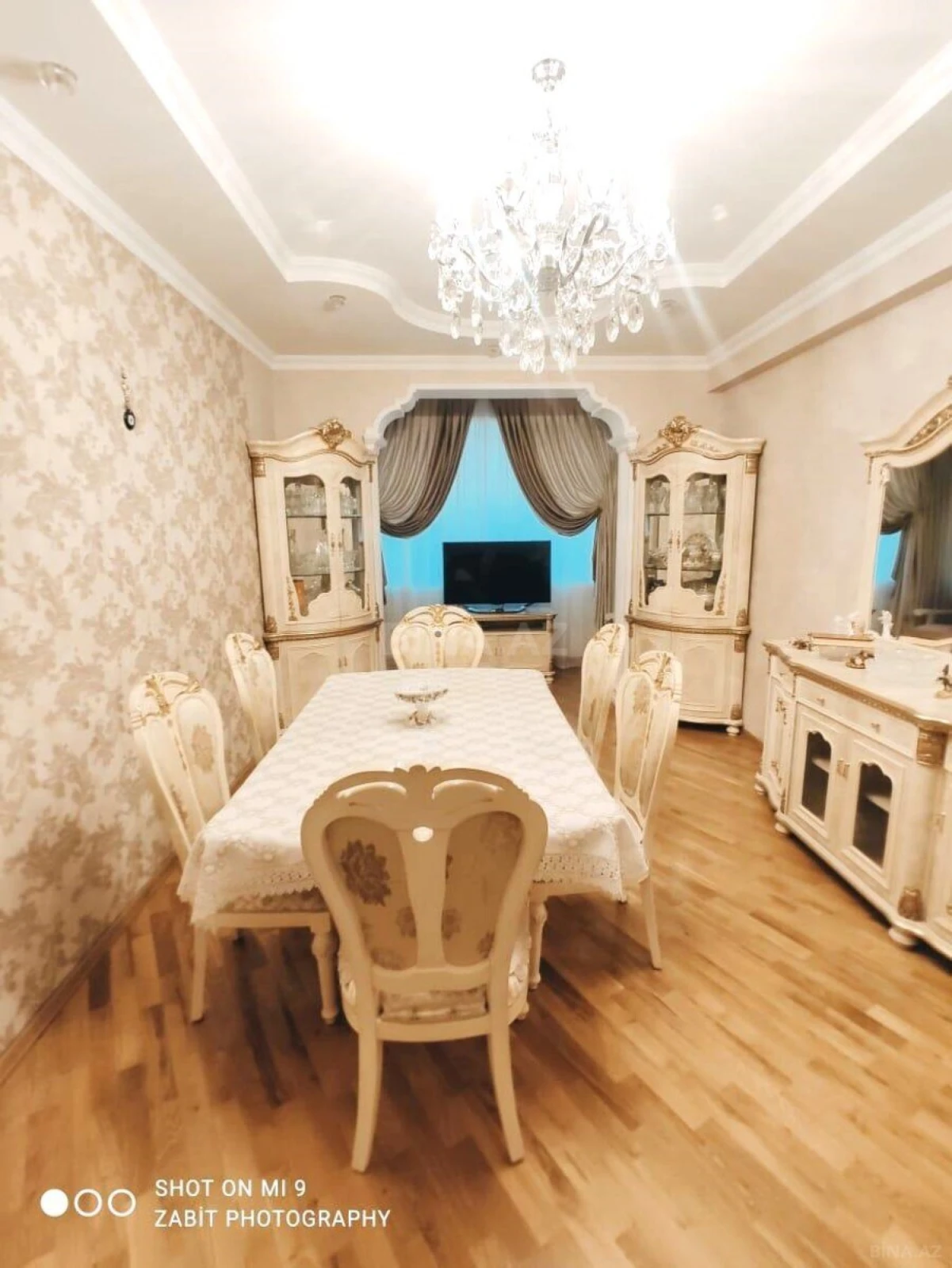 Kirayə verilir 3 otaqlı mənzil 120 m²