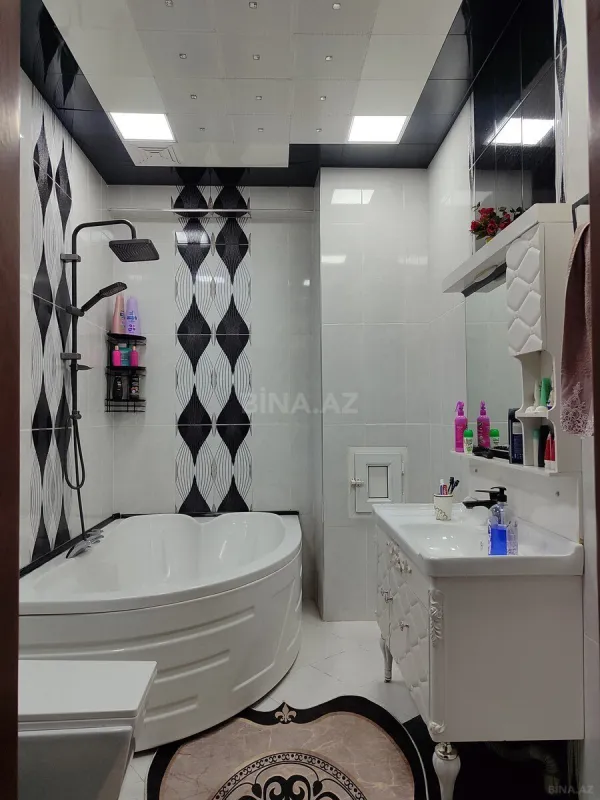 Satılır 3 otaqlı mənzil 125 m²