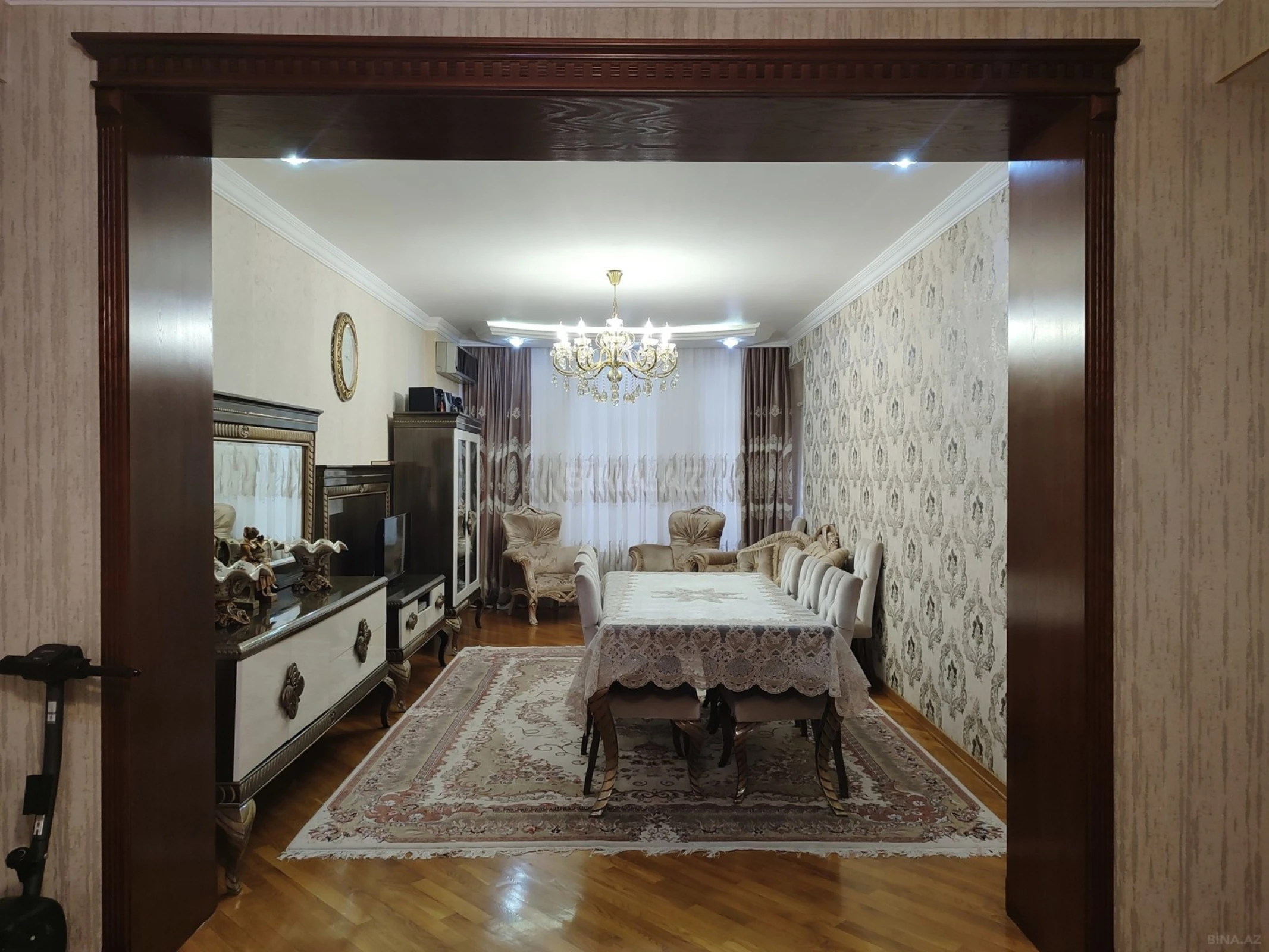 Satılır 3 otaqlı mənzil 125 m²