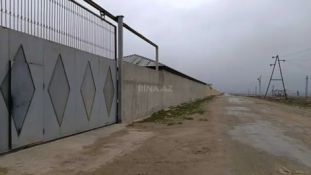 Satılır obyekt 2400 m²