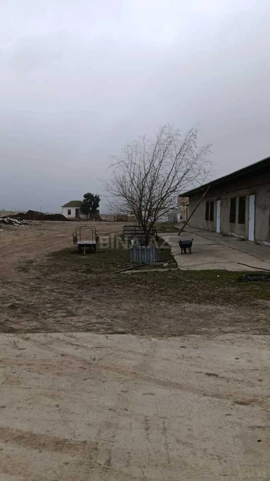 Satılır obyekt 2400 m²