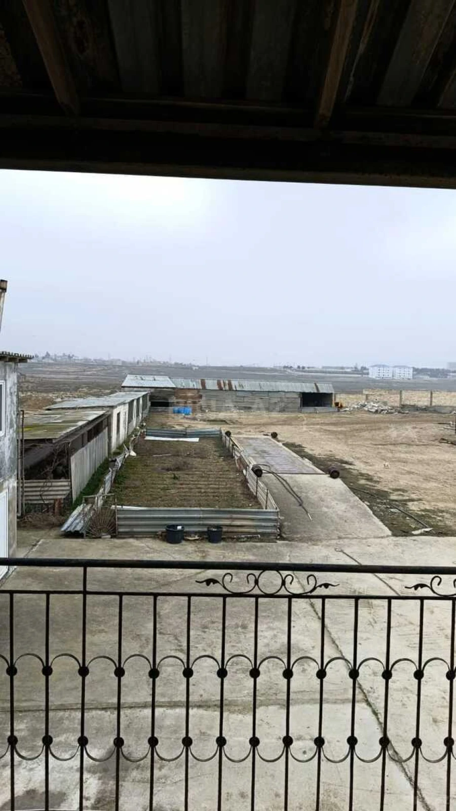 Satılır obyekt 2400 m²