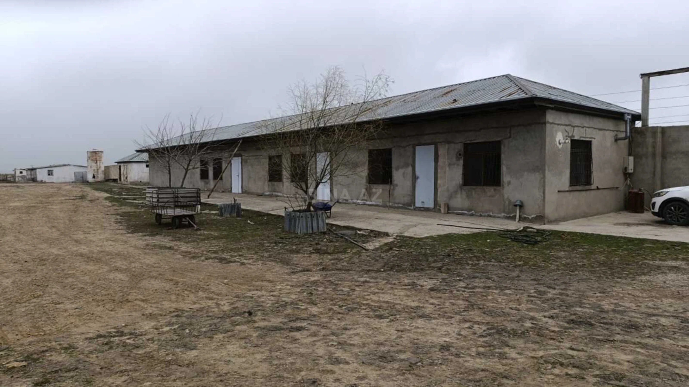 Satılır obyekt 2400 m²