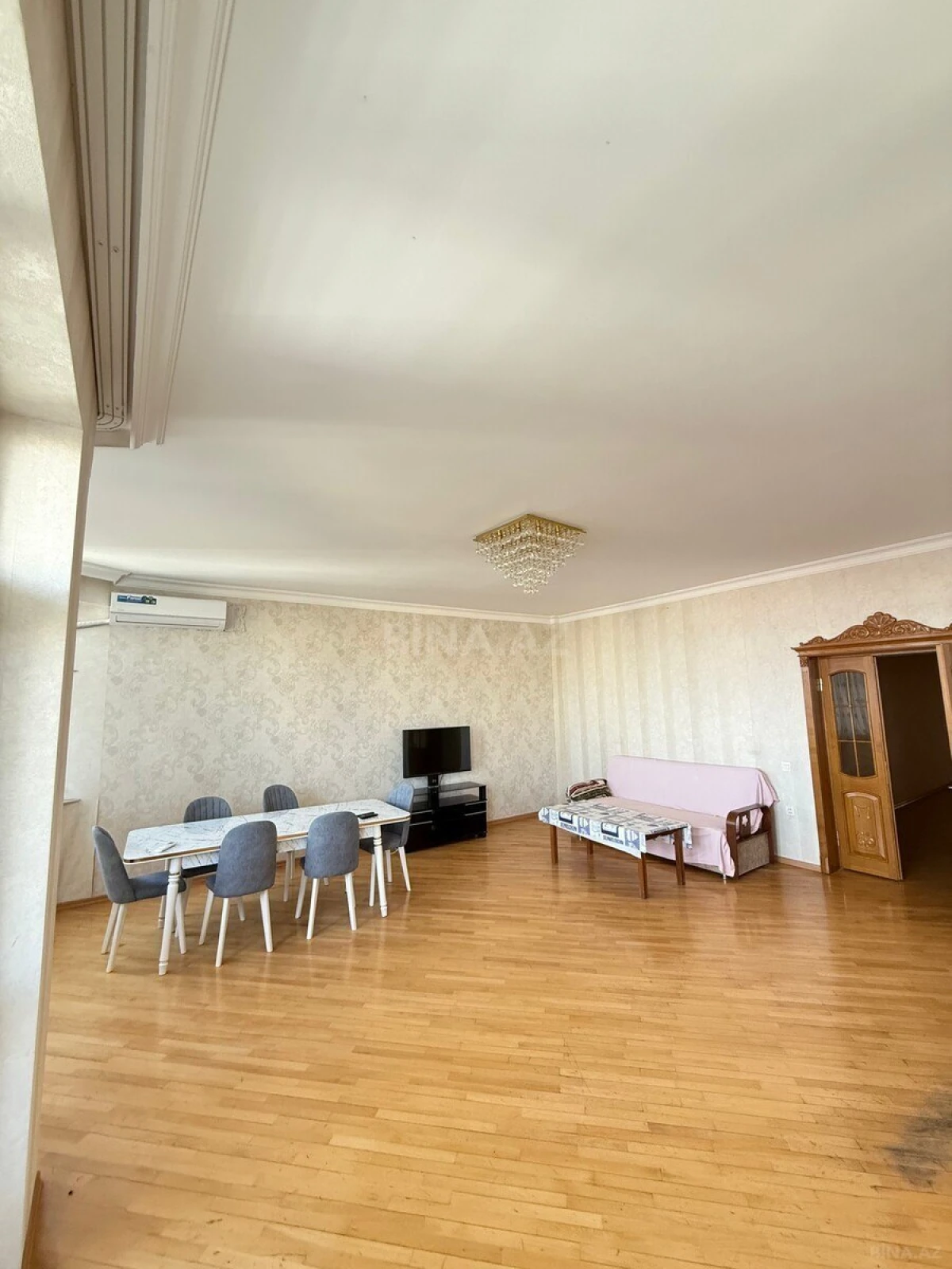 Kirayə verilir 3 otaqlı mənzil 170 m²