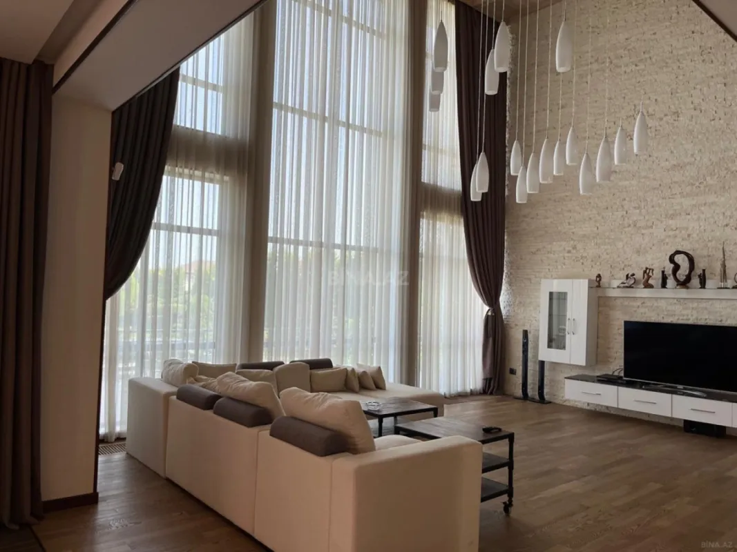 Kirayə verilir 8 otaqlı həyət evi 800 m²