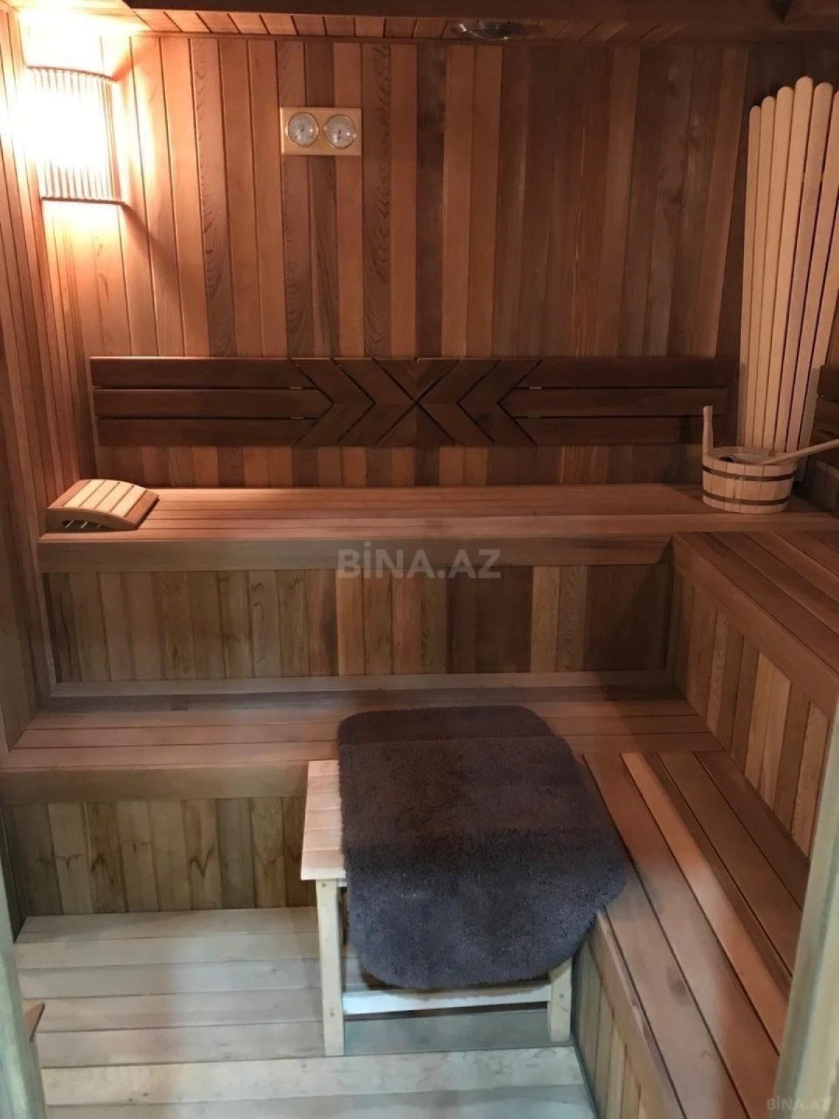 Kirayə verilir 8 otaqlı həyət evi 800 m²