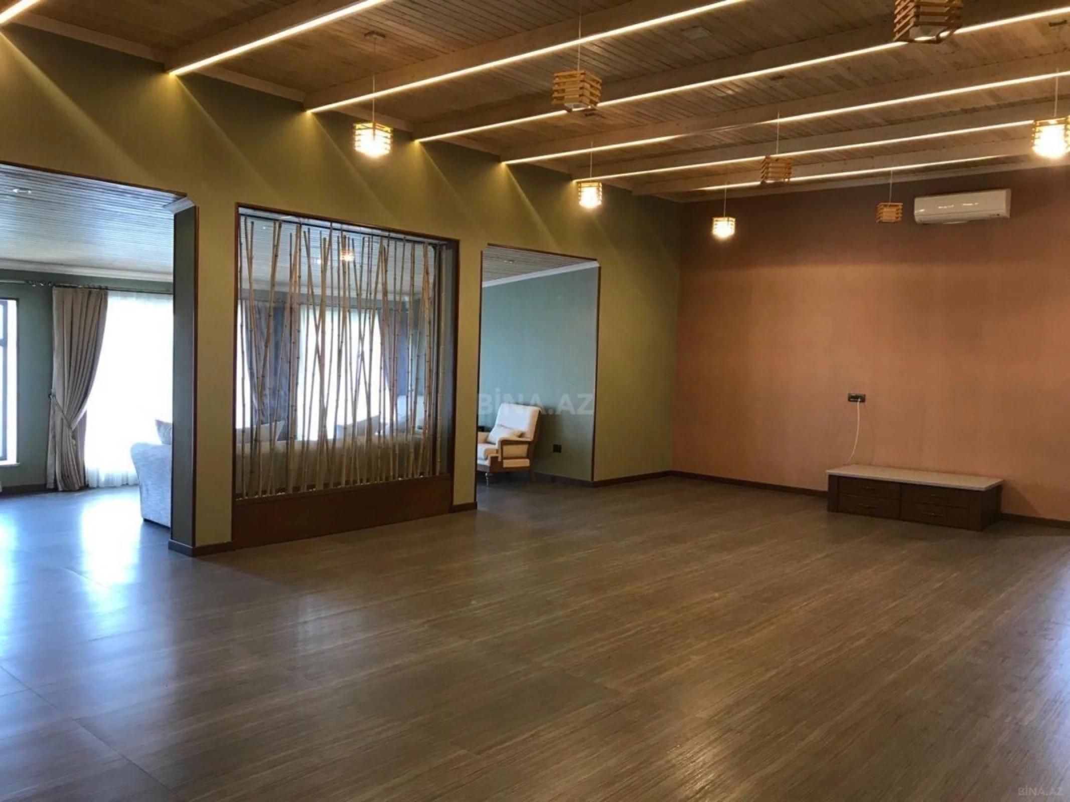 Kirayə verilir 8 otaqlı həyət evi 800 m²