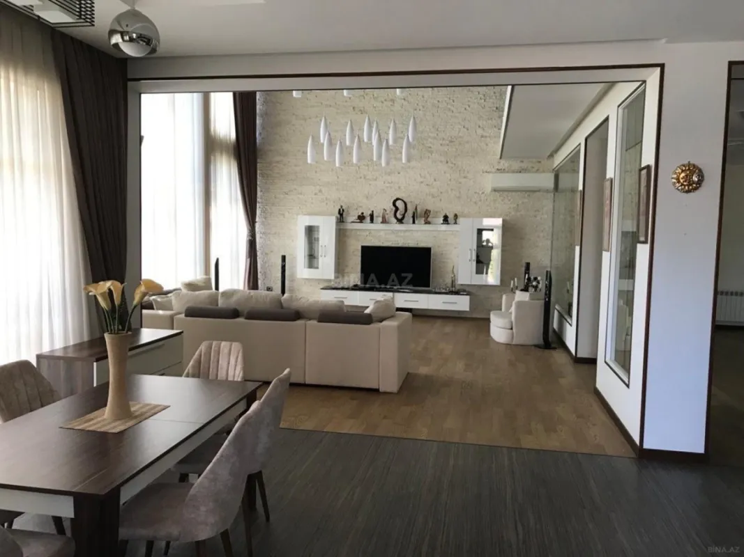 Kirayə verilir 8 otaqlı həyət evi 800 m²