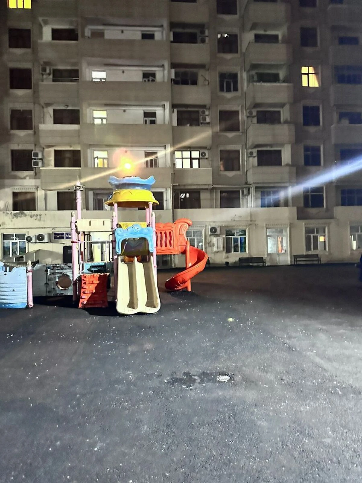 Satılır 3 otaqlı mənzil 95 m²