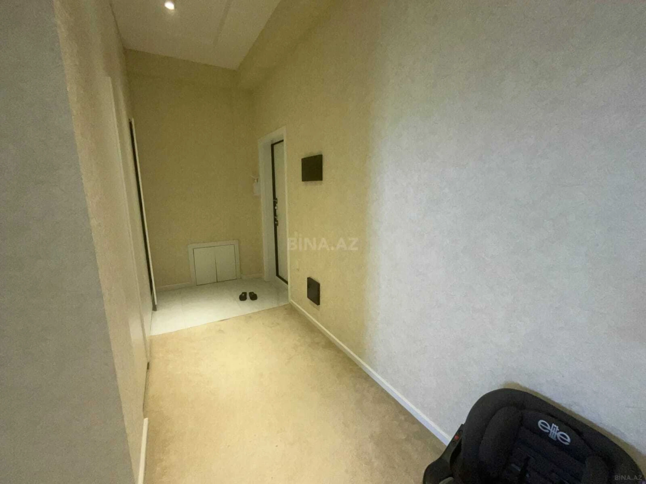 Satılır 3 otaqlı mənzil 122.3 m²