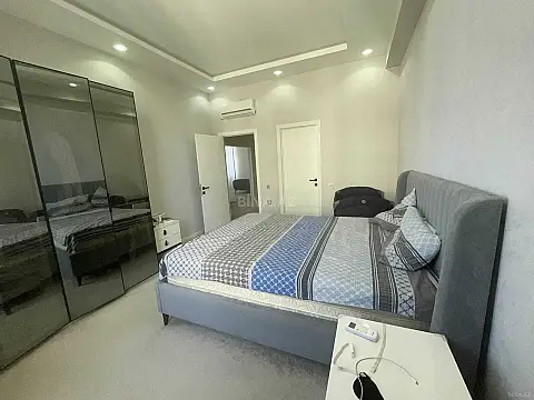 Satılır 3 otaqlı mənzil 122.3 m²