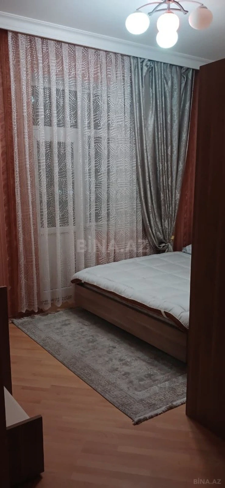 Kirayə verilir 2 otaqlı mənzil 90 m²