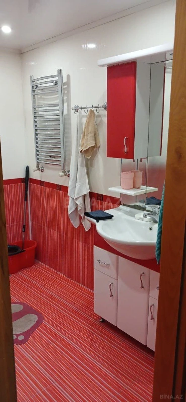 Kirayə verilir 2 otaqlı mənzil 90 m²