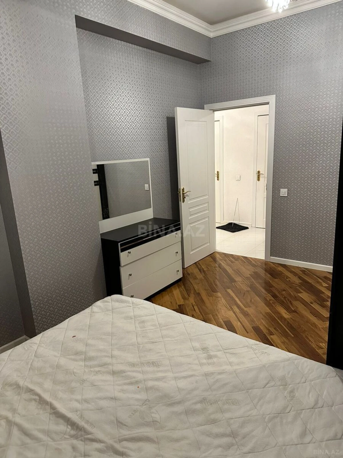 Kirayə verilir 2 otaqlı mənzil 65 m²