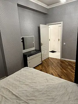 Kirayə verilir 2 otaqlı mənzil 65 m²