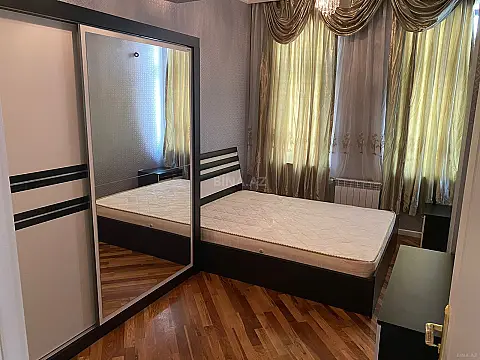 Kirayə verilir 2 otaqlı mənzil 65 m²