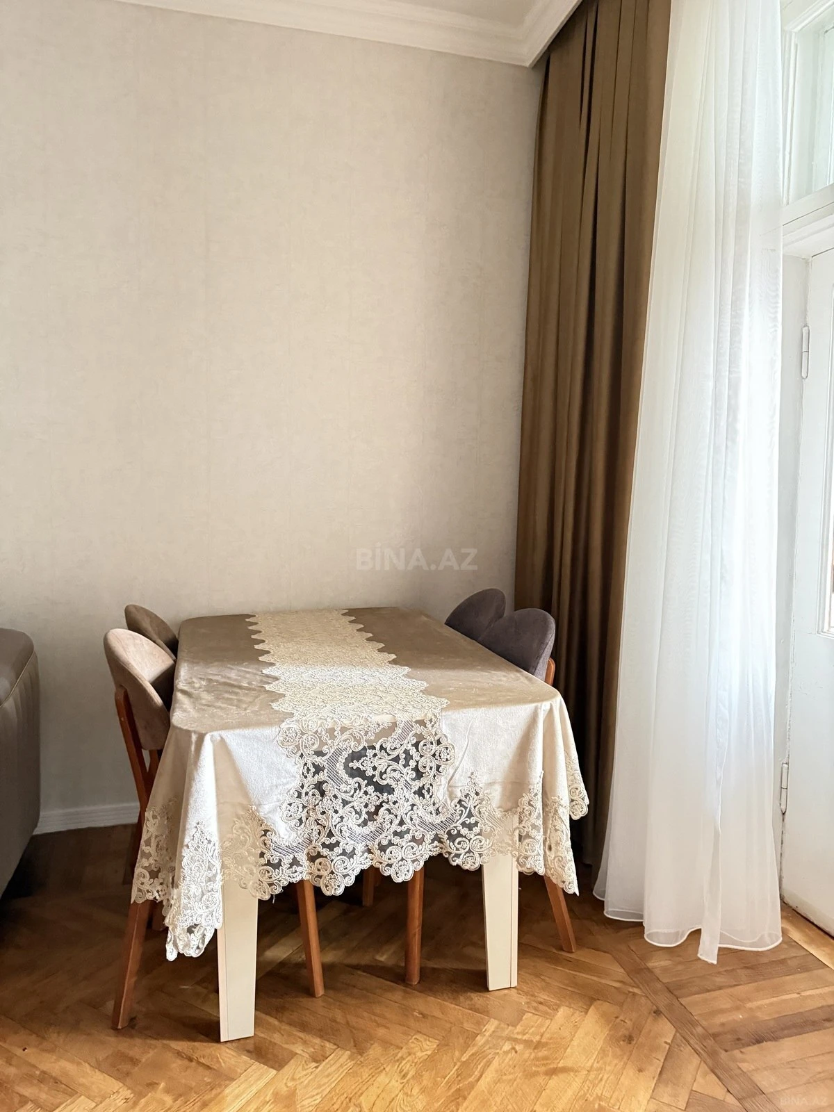 Kirayə verilir 2 otaqlı mənzil 65 m²
