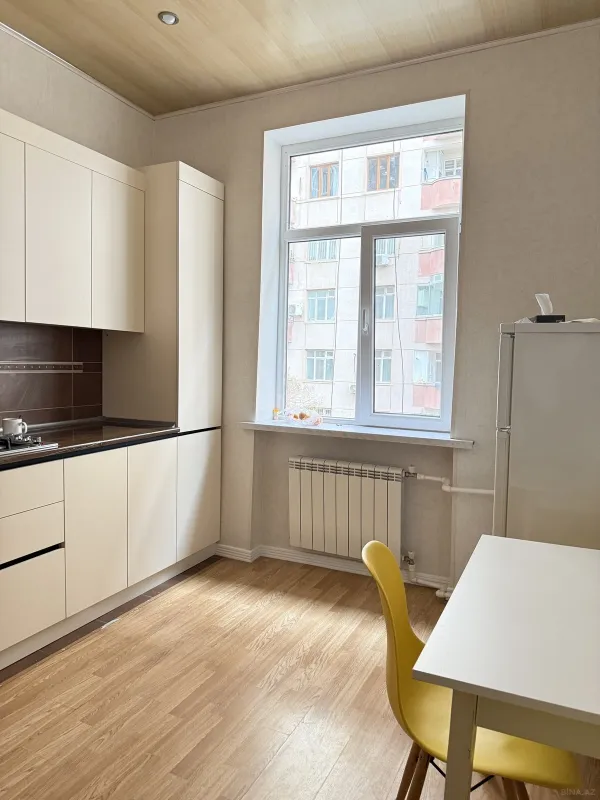 Kirayə verilir 2 otaqlı mənzil 65 m²