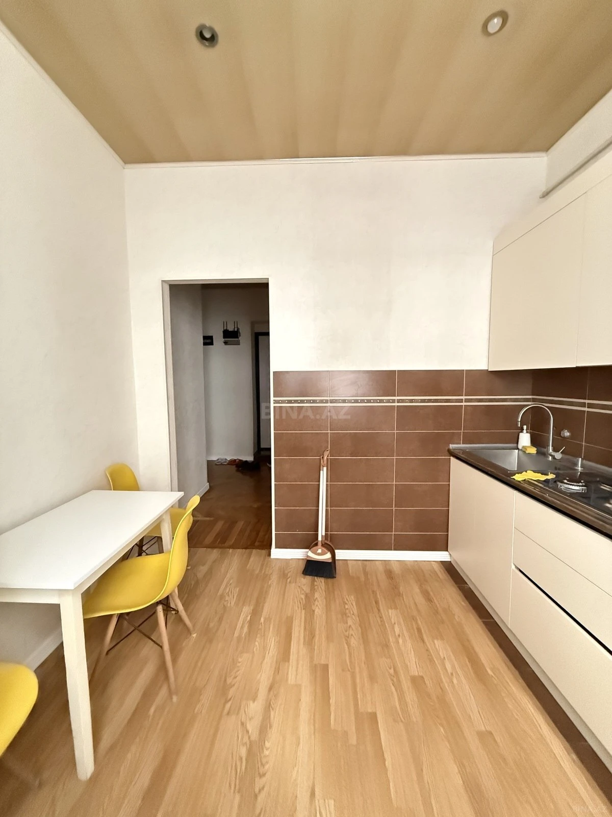 Kirayə verilir 2 otaqlı mənzil 65 m²