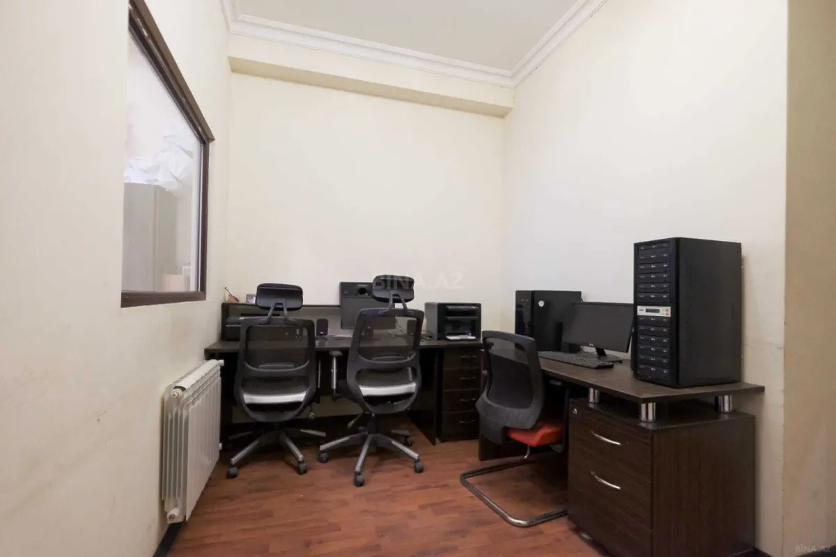 Satılır 7 otaqlı ofis 167 m²