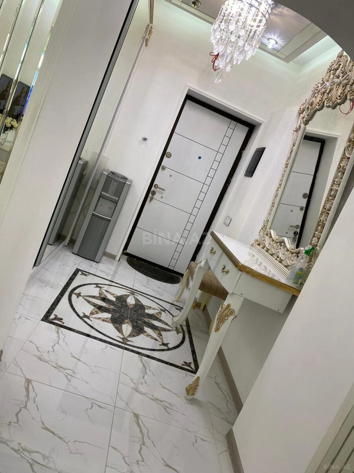 Kirayə verilir 3 otaqlı mənzil 107 m²