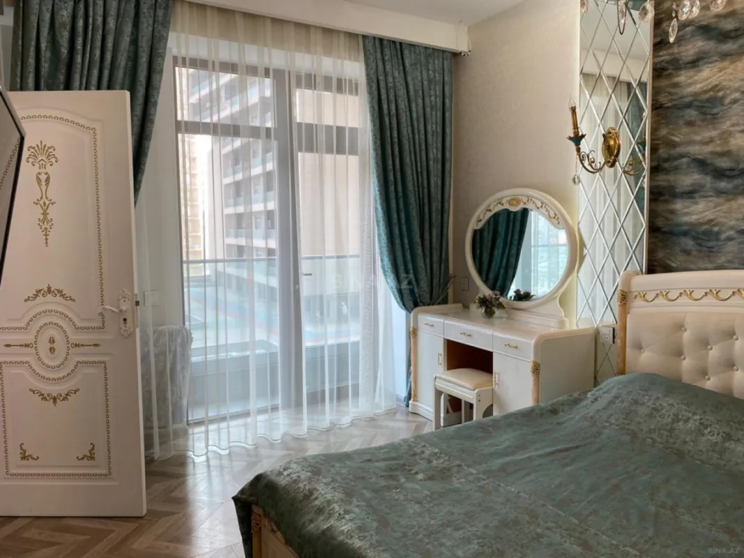 Kirayə verilir 3 otaqlı mənzil 107 m²