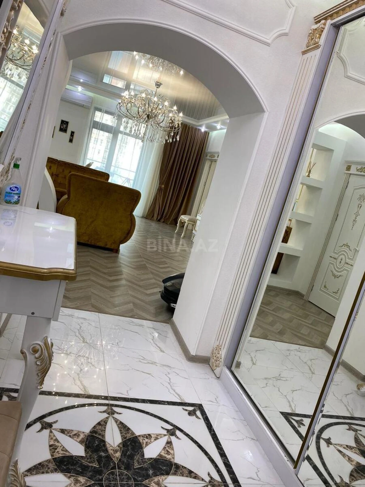 Kirayə verilir 3 otaqlı mənzil 107 m²