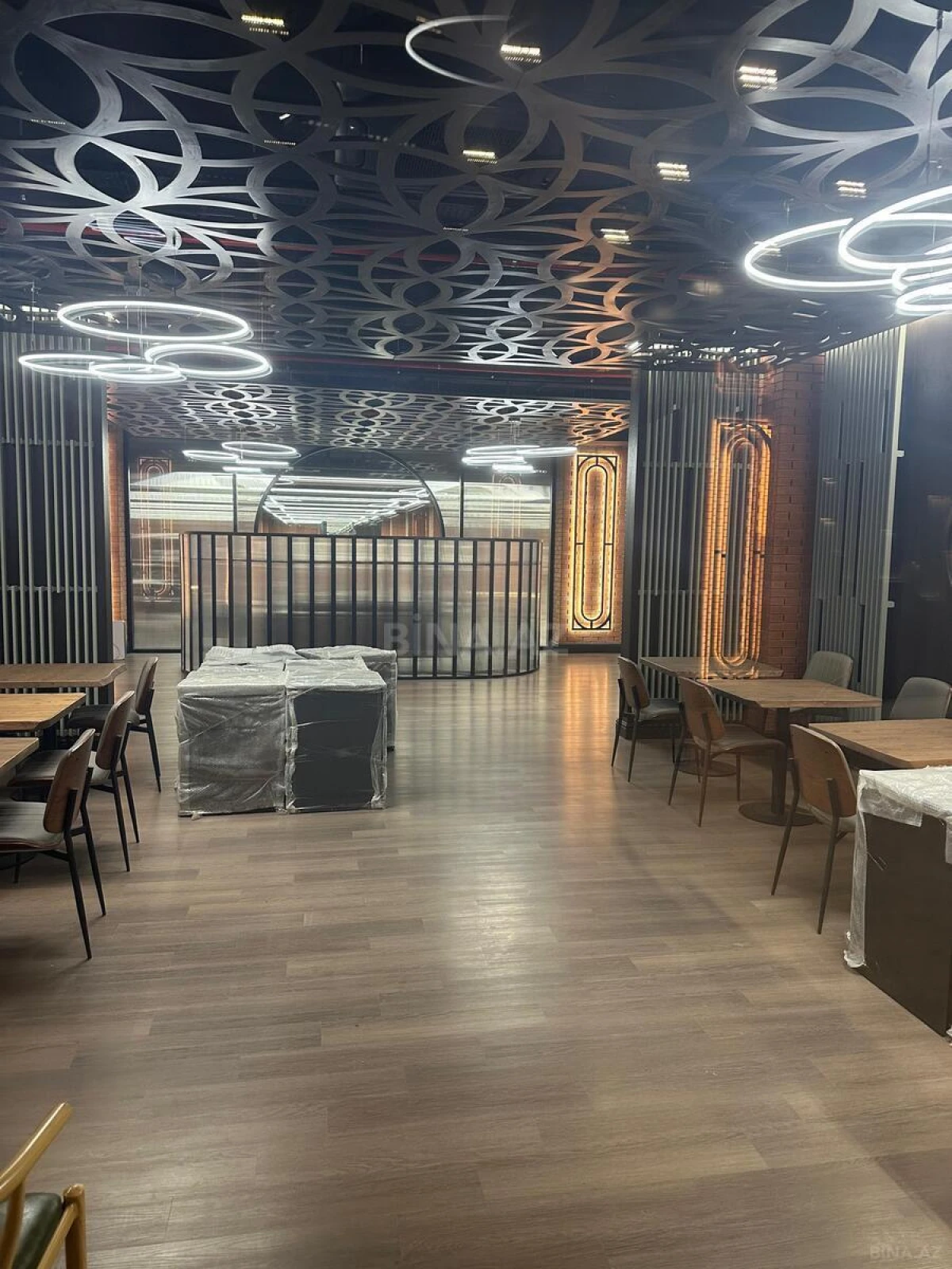 Kirayə verilir obyekt 600 m²