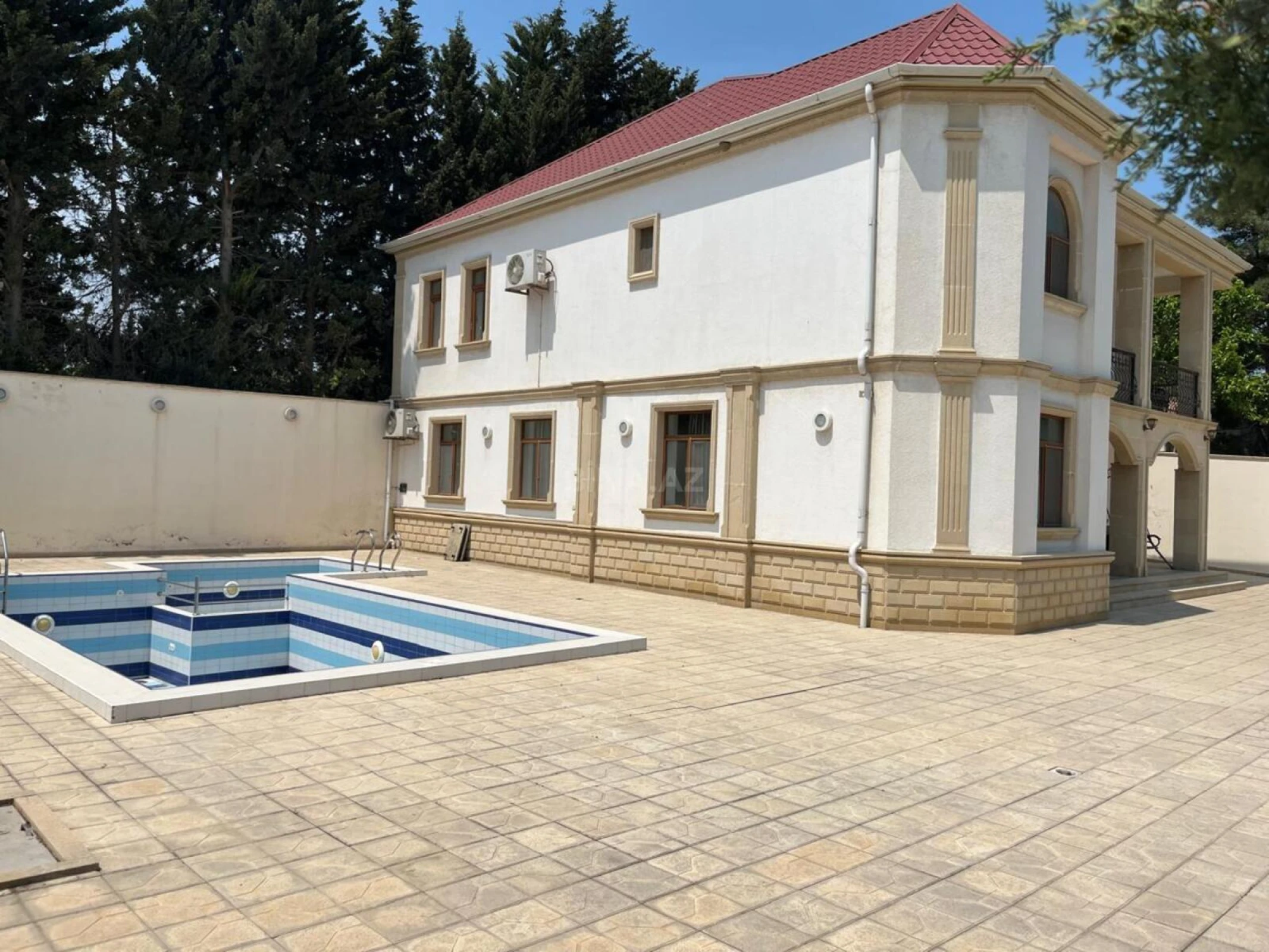 Kirayə verilir 4 otaqlı həyət evi 350 m²