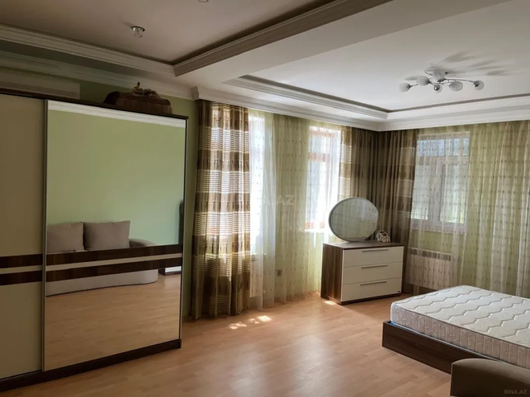 Kirayə verilir 4 otaqlı həyət evi 350 m²