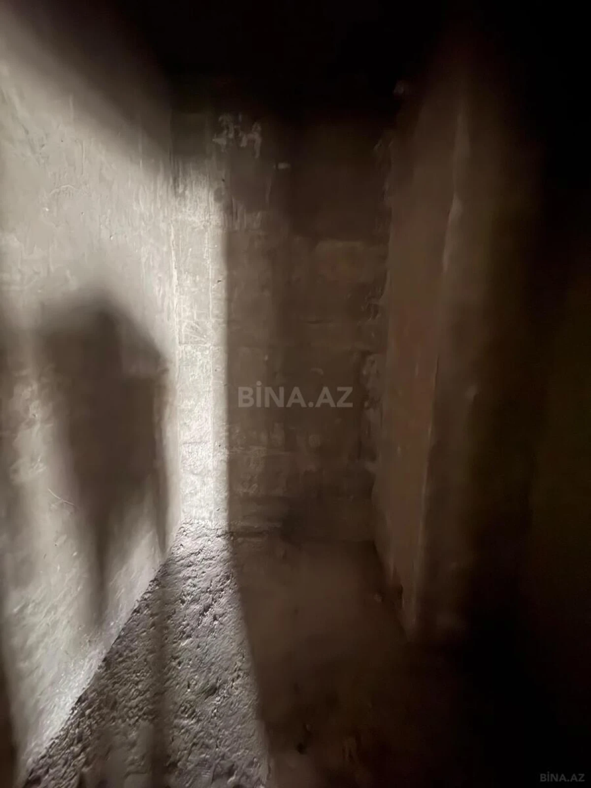 Satılır 3 otaqlı mənzil 163 m²