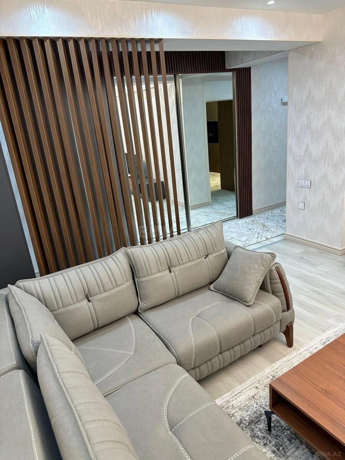 Satılır 3 otaqlı mənzil 115 m²