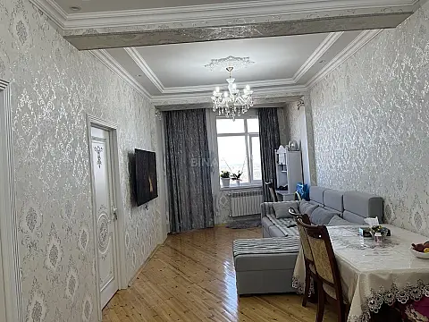 Satılır 3 otaqlı mənzil 84 m²