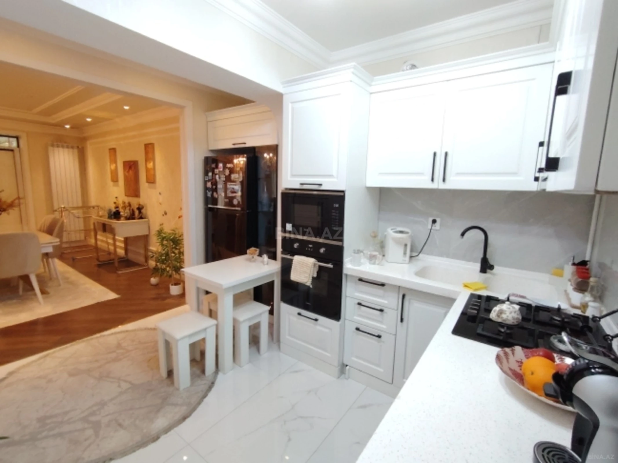 Satılır 3 otaqlı mənzil 110 m²